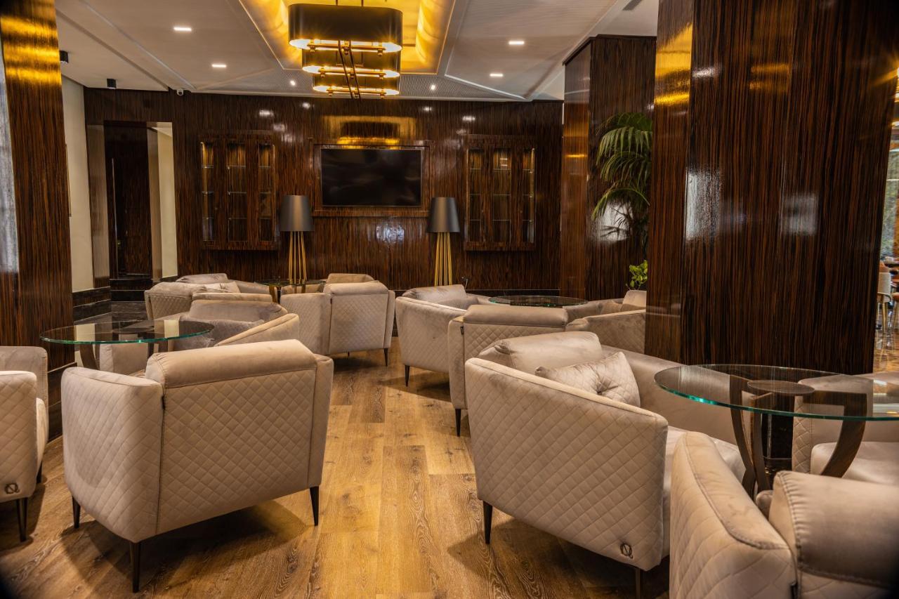 Hotel Golden Palace Shkoder Bagian luar foto