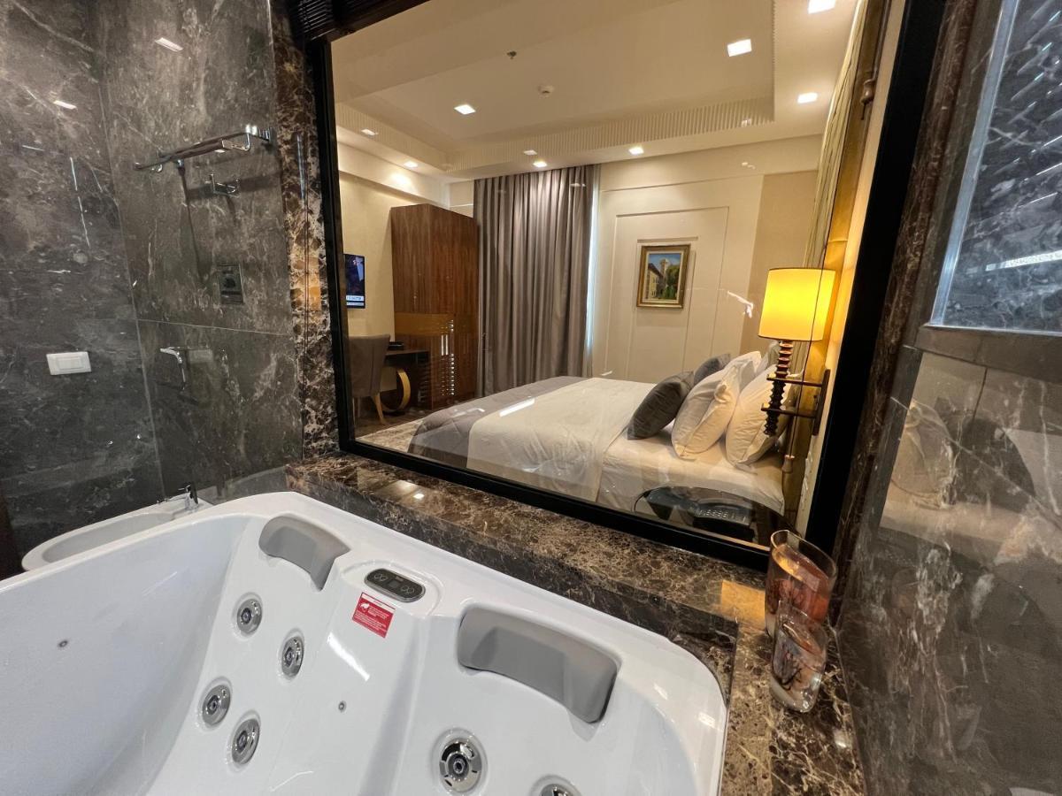 Hotel Golden Palace Shkoder Bagian luar foto
