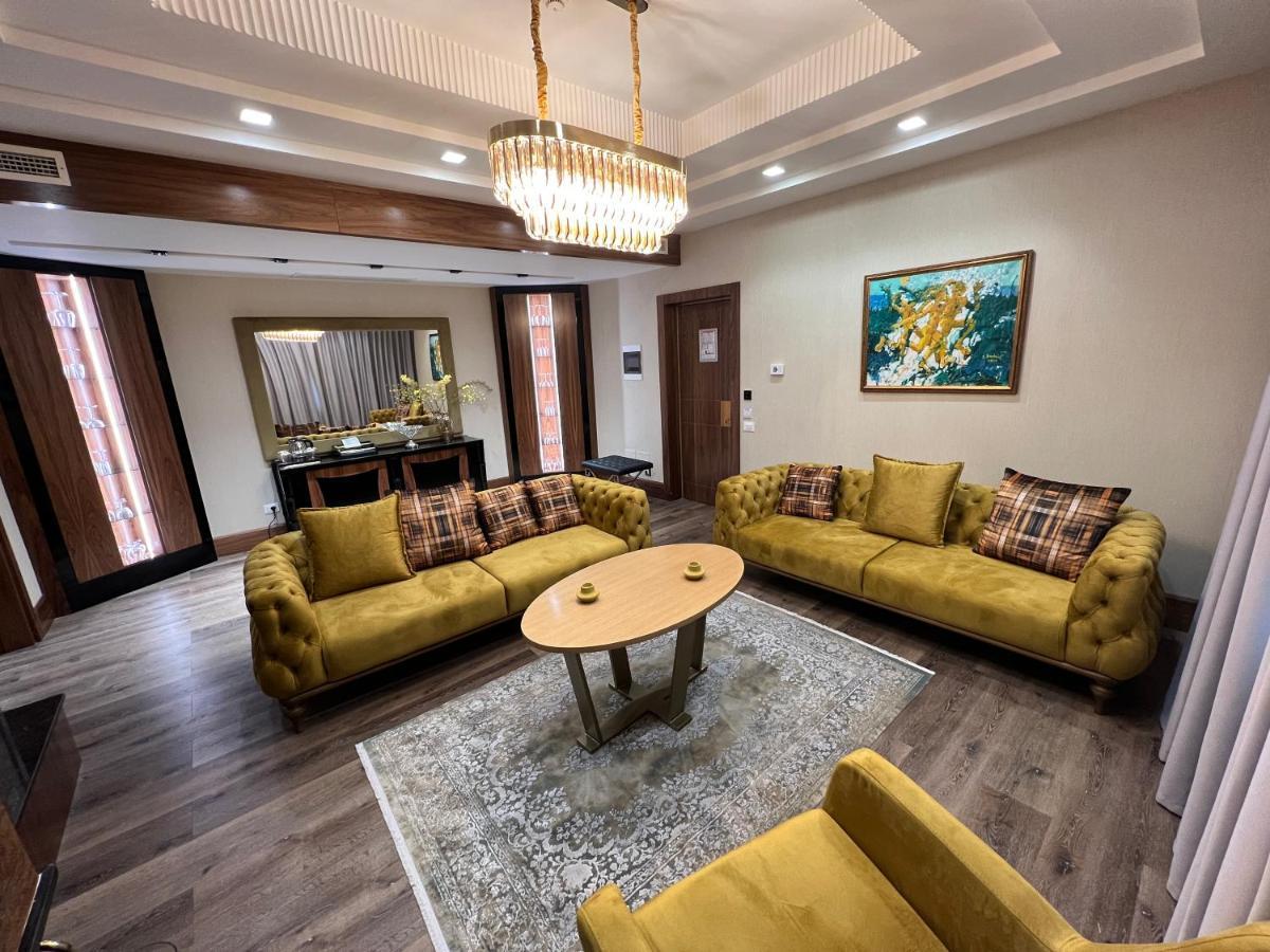 Hotel Golden Palace Shkoder Bagian luar foto