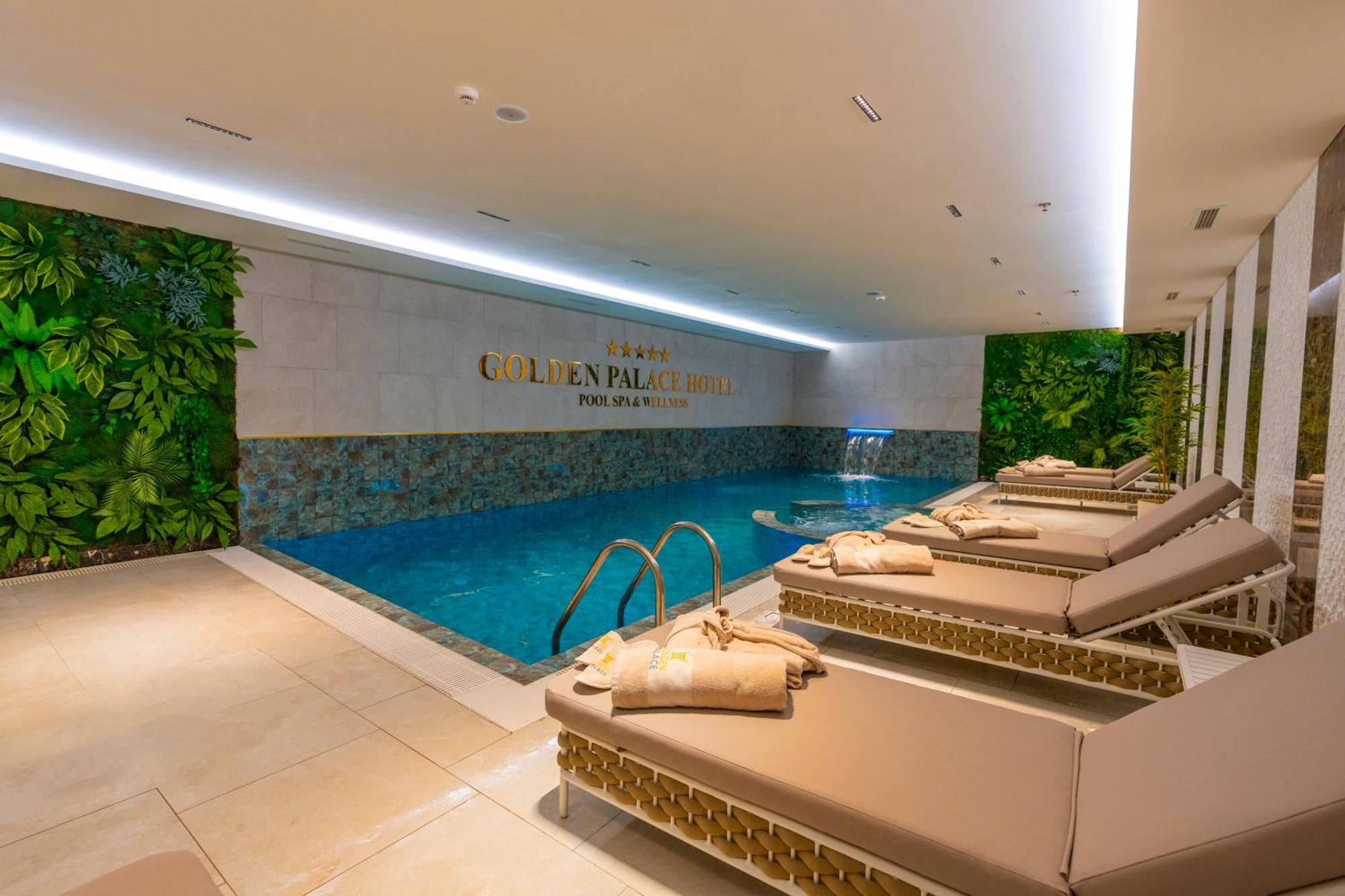 Hotel Golden Palace Shkoder Bagian luar foto